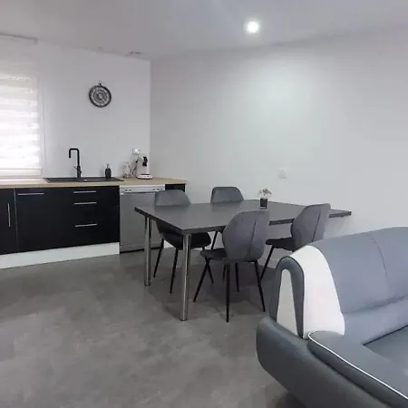 Maison confortable à Casson, 60 m², bien équipée