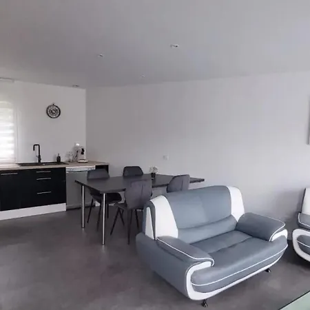 Maison confortable à Casson, 60 m², bien équipée *